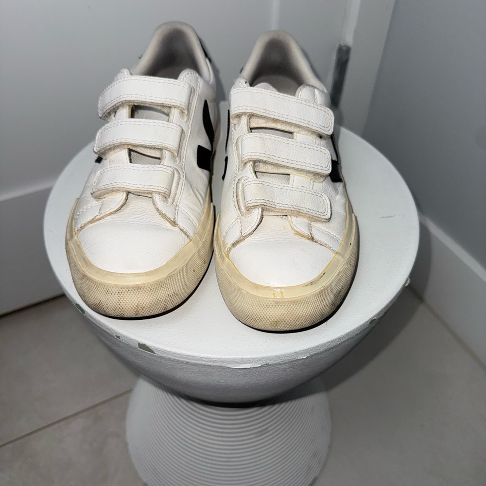 Veja Recife Logo Sneaker Women’s/Size 7 - Picture 2 of 9